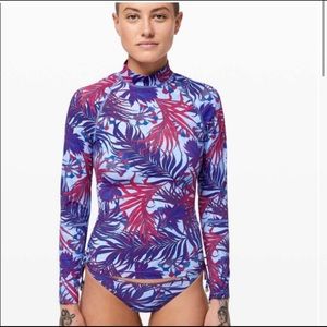NWT Lululemon coastline rash guard